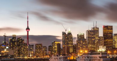 8 Activities to Enjoy Toronto on a Budget 8 Activities to Enjoy Toronto on a Budget